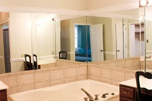 609 Robeson Ave, Lake Waccamaw, NC 28450 - Photo 18