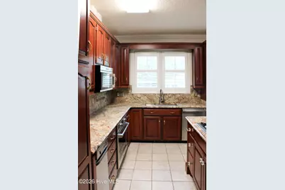 609 Robeson Avenue, Lake Waccamaw, NC 28450 - Photo 14