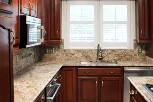 609 Robeson Ave, Lake Waccamaw, NC 28450 - Photo 14