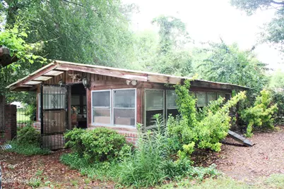 609 Robeson Avenue, Lake Waccamaw, NC 28450 - Photo 40