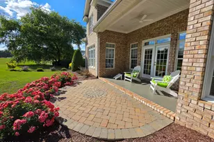 415 Honeysuckle Ct, Greenville, NC 27834 - Photo 8
