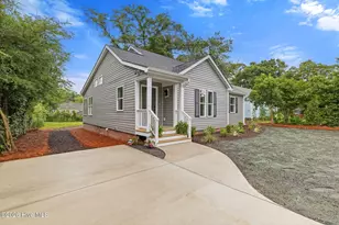 2117 Plaza Dr, Wilmington, NC 28405 - Photo 2