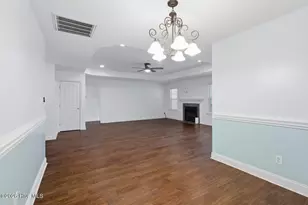 302 Crystal Falls Ct, Jacksonville, NC 28546 - Photo 8