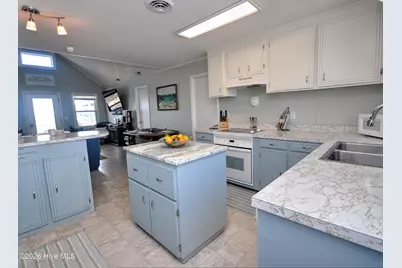 461 E Third Street, Ocean Isle Beach, NC 28469 - Photo 30
