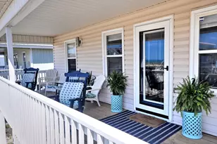 461 E 3rd St, Ocean Isle Beach, NC 28469 - Photo 10