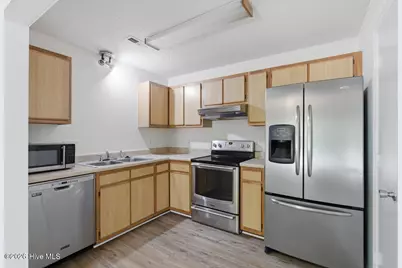 200 E Cameron Court, Jacksonville, NC 28546 - Photo 10