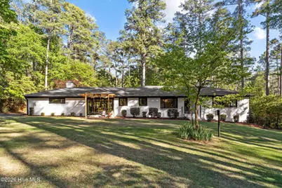 565 S Valley Road, Southern Pines, NC 28387 - Photo 1