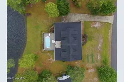 354 W South Shore Drive, Southport, NC 28461 - Photo 4