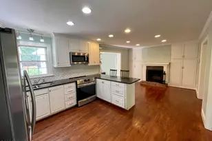 106 W Berkshire Rd, Greenville, NC 27858 - Photo 6