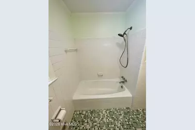 106 W Berkshire Road, Greenville, NC 27858 - Photo 18