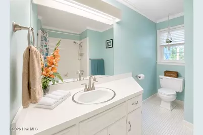 305 Lakeview Avenue, Lake Waccamaw, NC 28450 - Photo 24