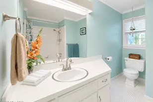 305 Lakeview Ave, Lake Waccamaw, NC 28450 - Photo 24