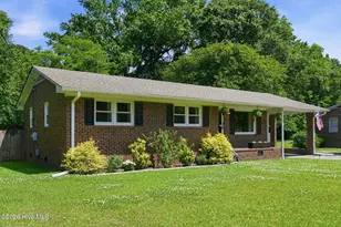 124 Humphrey Blvd, Richlands, NC 28574 - Photo 2