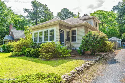 555 N May Street, Southern Pines, NC 28387 - Photo 1