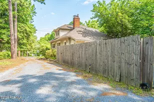 555 N May St, Southern Pines, NC 28387 - Photo 16