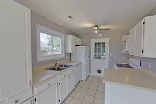 95 Eastgate Dr, Jacksonville, NC 28540 - Photo 6