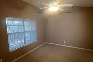 2942 Mulberry Ln, Greenville, NC 27858 - Photo 6