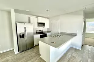 1025 Course Ln, Surf City, NC 28445 - Photo 4