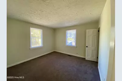 513 W Chapin Road, Aberdeen, NC 28315 - Photo 16