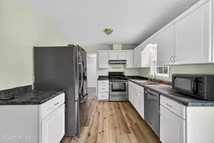 604 Augusta Ave, Carolina Beach, NC 28428 - Photo 12