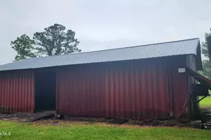 581 Hallsboro Rd, Clarkton, NC 28433 - Photo 2