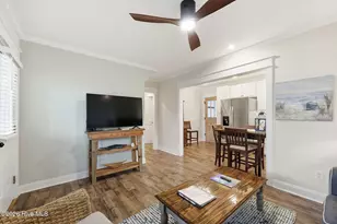 307 Orange St, Beaufort, NC 28516 - Photo 6