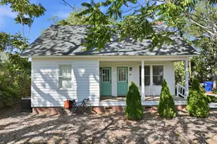 307 Orange St, Beaufort, NC 28516 - Photo 2
