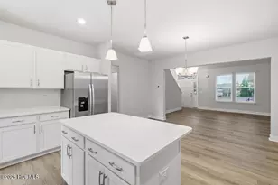 218 Chateau Dr, New Bern, NC 28560 - Photo 8