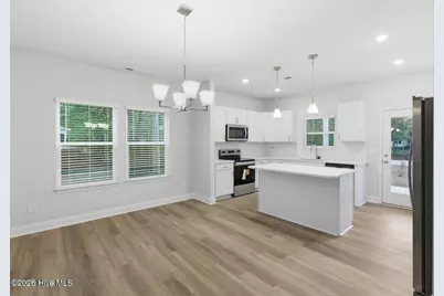 218 Chateau Drive, New Bern, NC 28560 - Photo 6