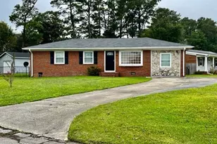 34 Berkshire Dr, Jacksonville, NC 28546 - Photo 1