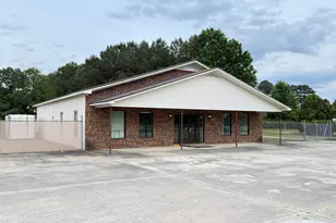 906 N Breazeale Ave, Mount Olive, NC 28365 - Photo 1