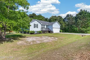104 Pine Needle Dr, Hubert, NC 28539 - Photo 2