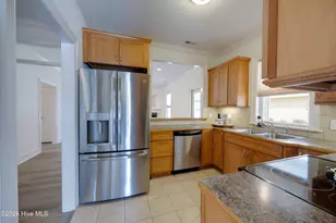 1733 Sassafras Ct, Greenville, NC 27858 - Photo 4