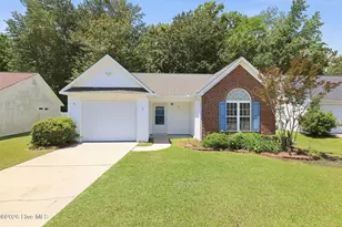 3907 Elizabeth Ave, New Bern, NC 28562 - Photo 1