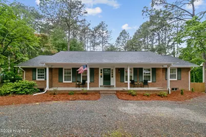 450 Crestview Road, Southern Pines, NC 28387 - Photo 2