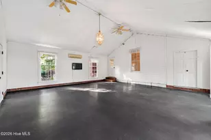207 W 3rd St, Princeton, NC 27569 - Photo 30