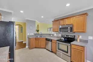 117 Oyster Landing Dr, Sneads Ferry, NC 28460 - Photo 4