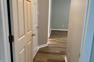 2806 Mulberry Ln, Greenville, NC 27858 - Photo 2