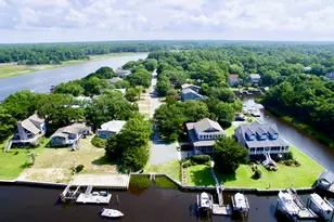 115 SW Yacht Dr, Oak Island, NC 28465 - Photo 12
