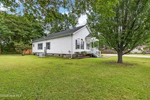 225 Boyington Dr, Piney Green, NC 28544 - Photo 2