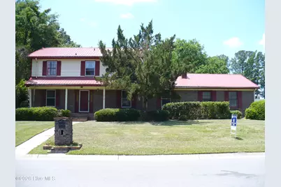 218 Parkwood Drive, Jacksonville, NC 28546 - Photo 2