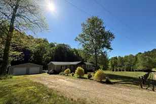 1038 Blackburn Hollow Rd, Purlear, NC 28665 - Photo 1