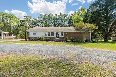 1708 N Poplar Street, Aberdeen, NC 28315 - Photo 1