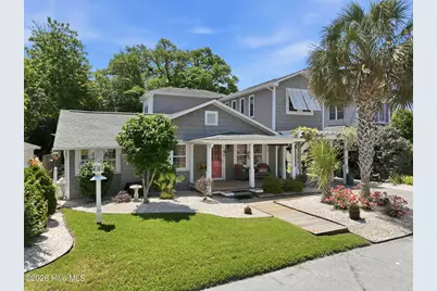 105 S Webb Street, Swansboro, NC 28584 - Photo 1