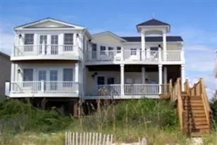 663 Ocean Blvd W, Holden Beach, NC 28462 - Photo 2