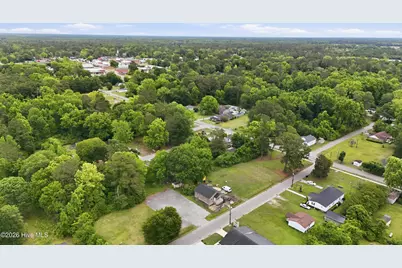 100 Queen Street, Tabor City, NC 28463 - Photo 12