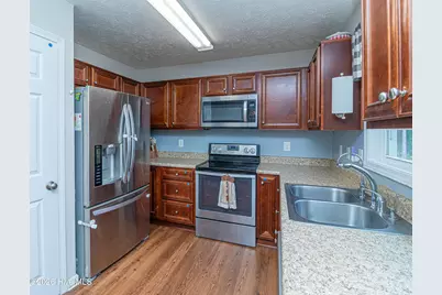 616 Trail End Lane, Newton Grove, NC 28366 - Photo 8