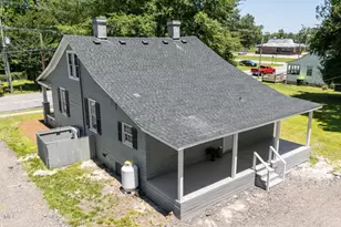 319 W Grubb St, Hertford, NC 27944 - Photo 30