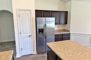 517 New Hanover Trl, Jacksonville, NC 28546 - Photo 14