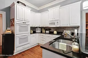 207 S Walker St, Burgaw, NC 28425 - Photo 12